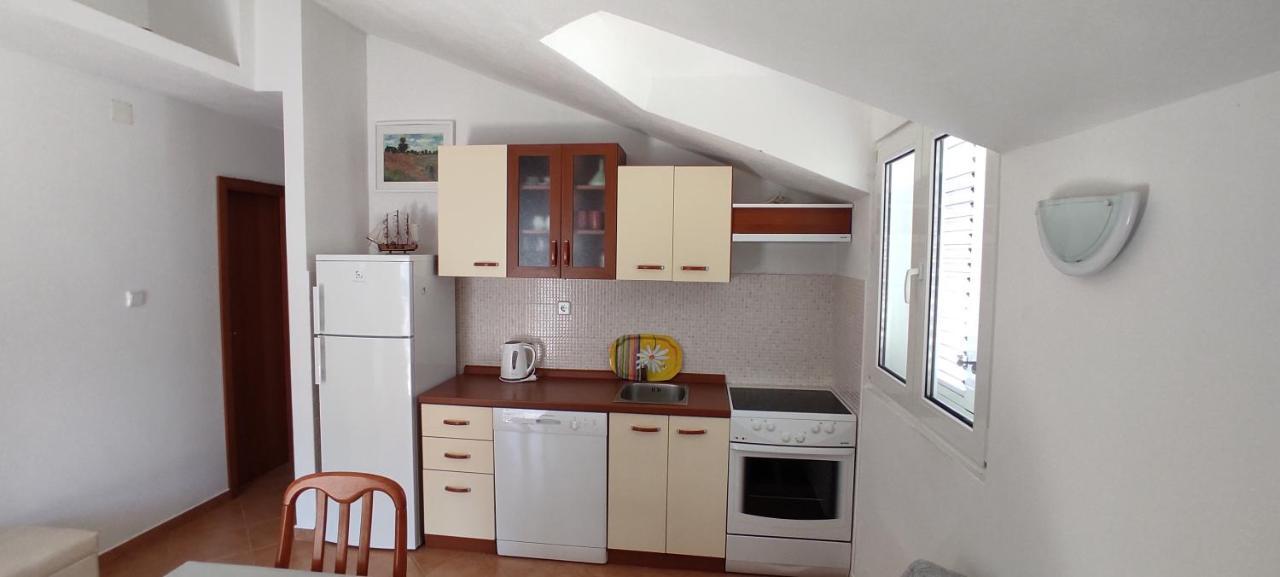 Apartment Zalo Donje Selo na Šolti Buitenkant foto