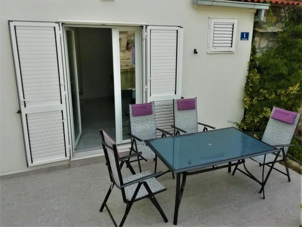 Apartment Zalo Donje Selo na Šolti Buitenkant foto