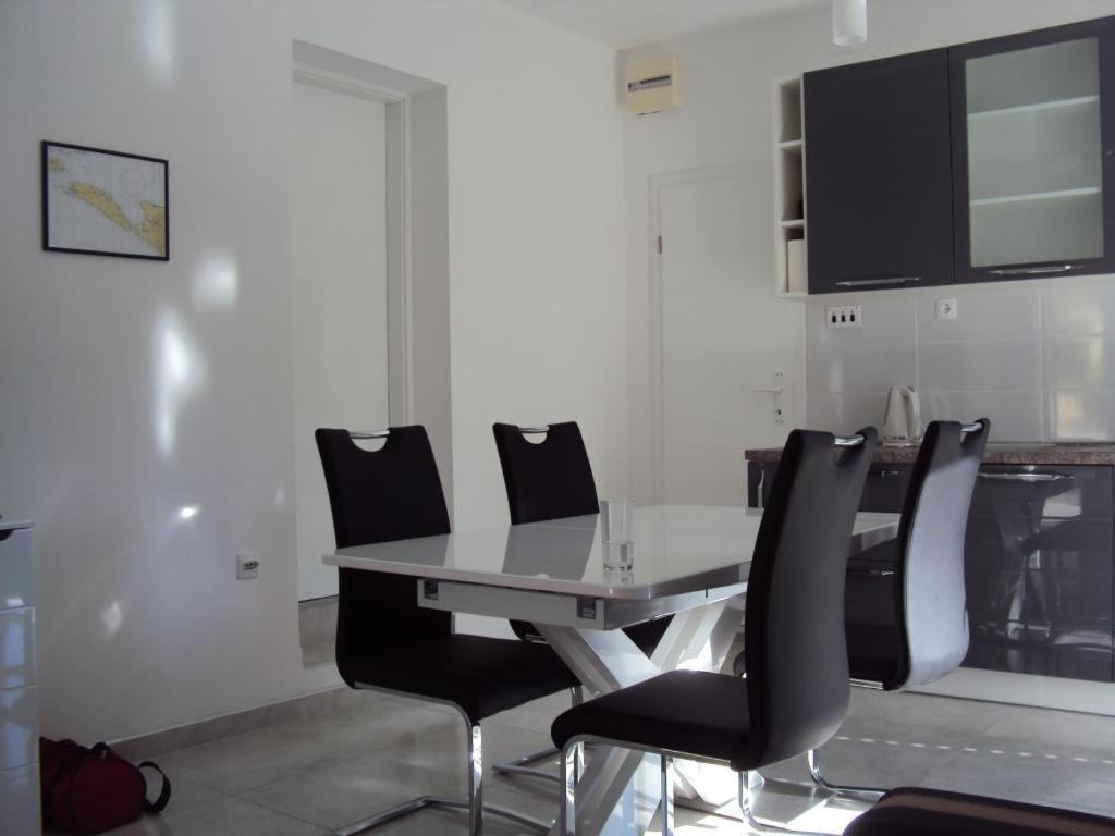 Apartment Zalo Donje Selo na Šolti Buitenkant foto