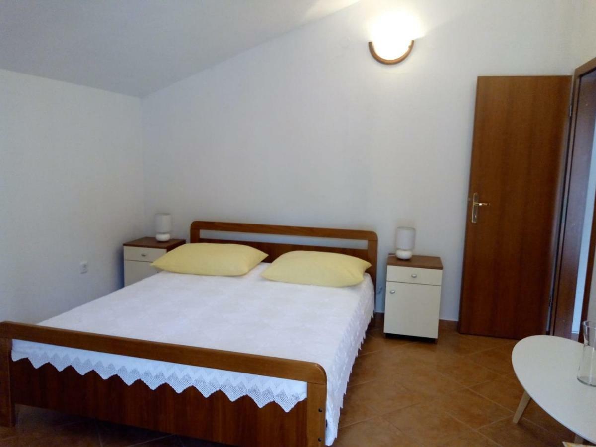 Apartment Zalo Donje Selo na Šolti Buitenkant foto