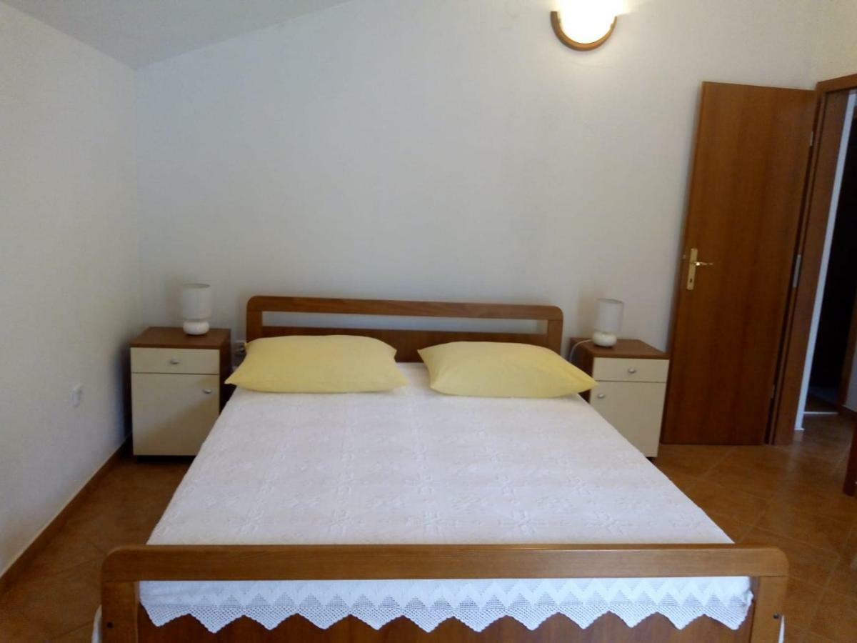 Apartment Zalo Donje Selo na Šolti Buitenkant foto